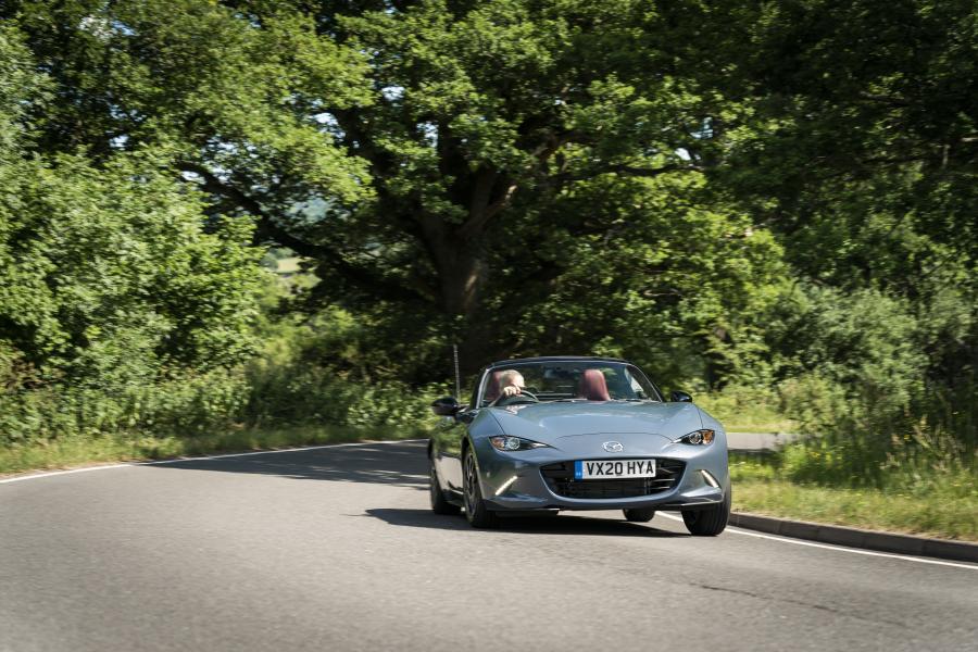  Mazda MX-5 R-Sport (ND) 2020 года  (UK) (фото 75 из 86)